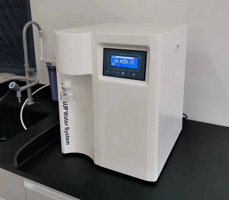 福州大學(xué)訂購(gòu)的30L/H超純水機(jī)